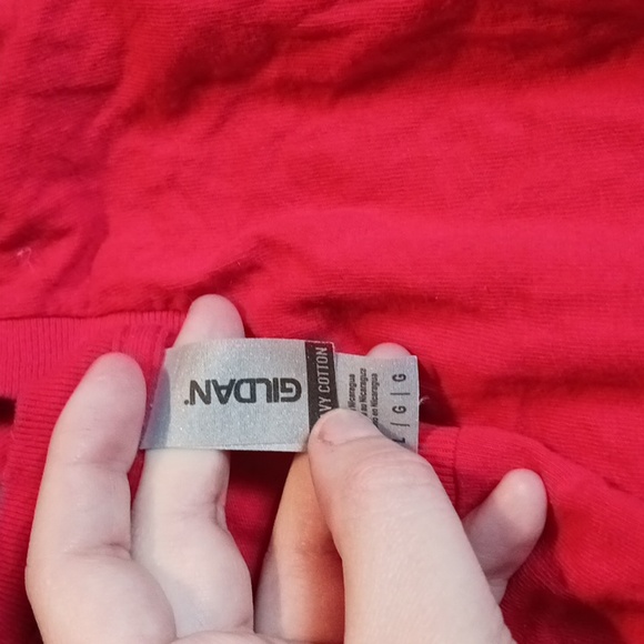 Red tee - Picture 2 of 2